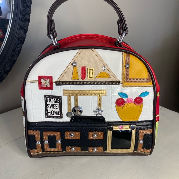 Patent leather handbag - Picture 4 of 5